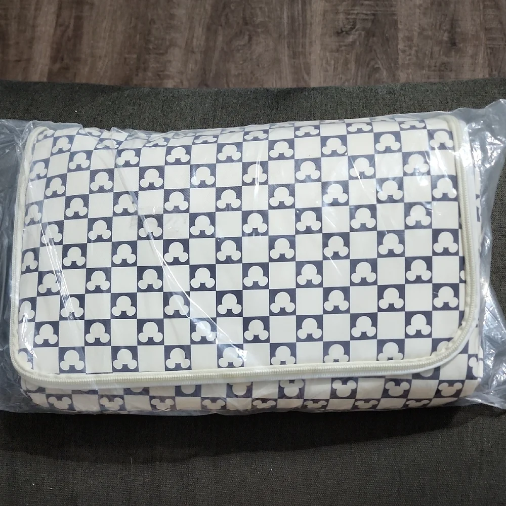 Disney Inspired Cooler Bag - Picture 1 of 4